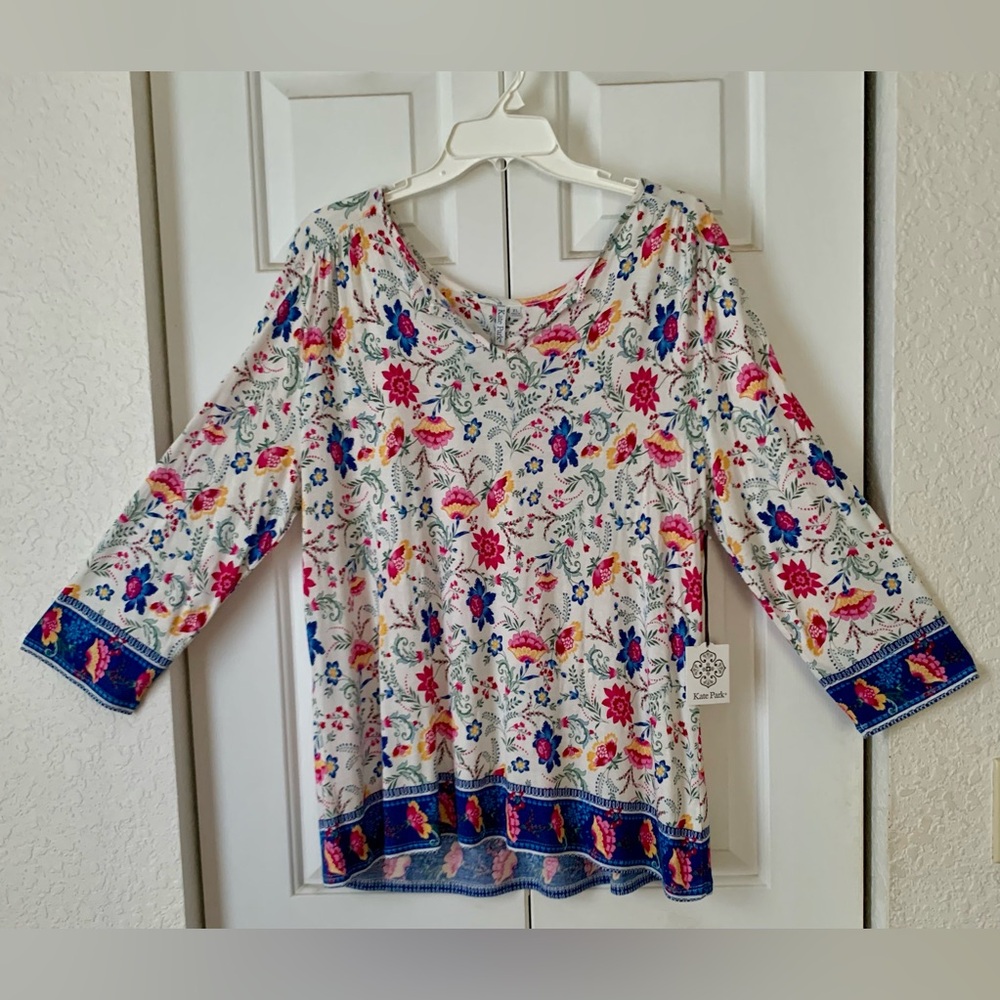 Flower Blouse XL with Bold Artistic Blooms to Brighten the Day!